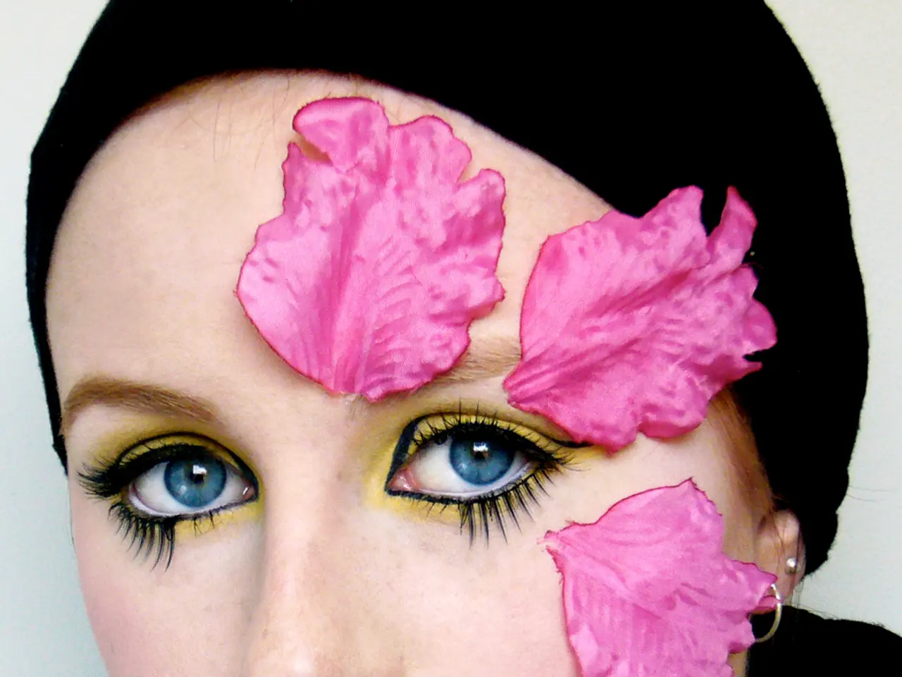 Artificial Intelligence Software Eliminates Cosmetic Alterations to Enforce Age Verification