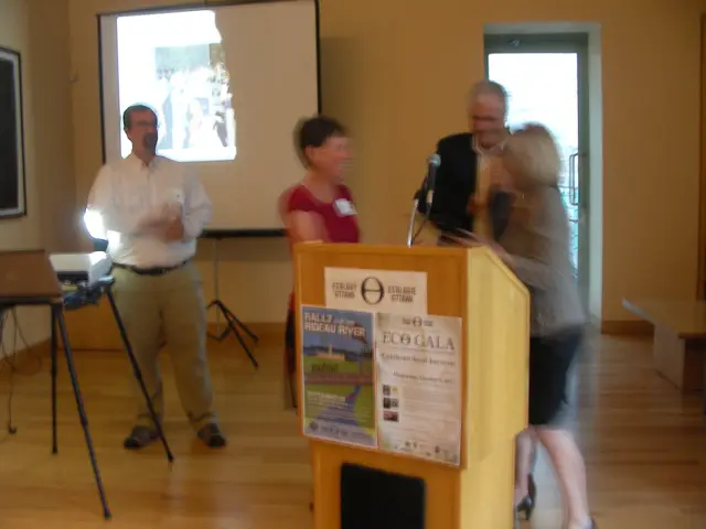 Unofficially integrates FSR 4 onto RX 7000 series GPU by an avid hacker, yielding higher image...