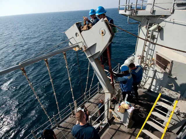 "Fixing a frozen Steam Deck display: Valve's customer service shines in the gaming industry"