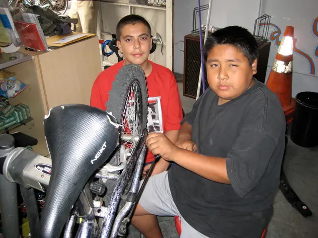 Evolution of Car Repairs: Comparing Traditional and Contemporary Vehicles