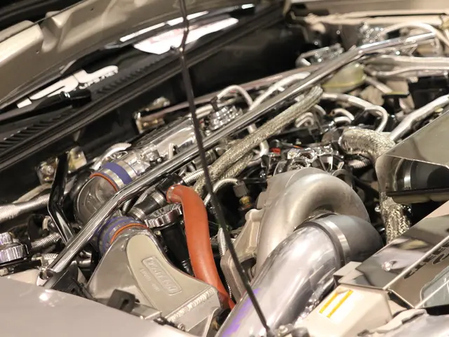 Speeds up an antique automobile with the aid of a 3D printer.