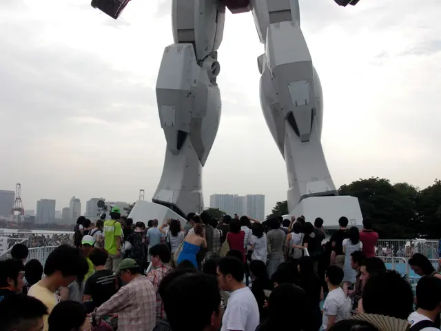 Footage: China's Anthropomorphic Robot Adapts Wheels as Feet, Enabling Overlandmaster to Traverse...