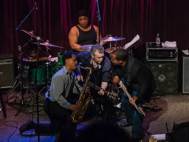 Adjusting Reverb Time: Preventing Mudiness and Enhancing Clarity in Audio Settings