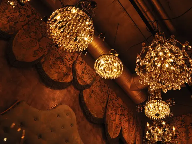 A Light Fixture Operating According to the Same Mechanism as a Common Fluorescent Lamp