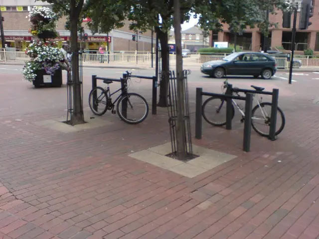 Newly-released Velotric Breeze 1 intelligent cruise e-bike available for $1,799 with a $150 bundle,...