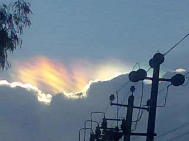 Investigating Spark Behavior in COMSOL Multiphysics® Software