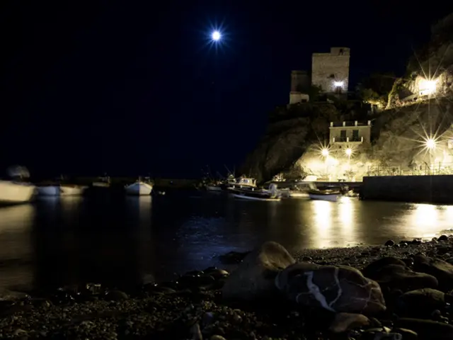 Exploration of renowned 'Earthrise' crater by scientists, seeks potential signs of extraterrestrial...