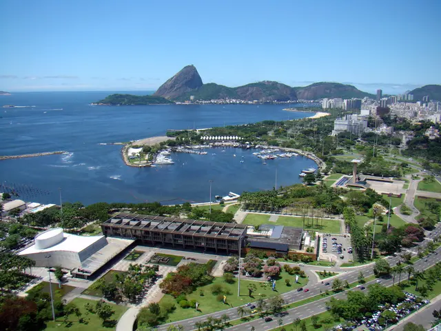 State of Kentucky becomes the country's pioneer, obtaining aerial images of its entire territory;...