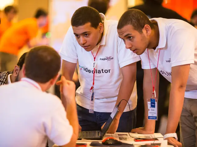 Macro Pad's Unmistakable Display Eliminates Doubt Regarding Button Functions