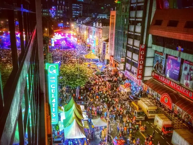 Grassroots Activism in Los Angeles | Pioneering Music Discussions through Podcasts