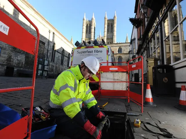 AI Agents Transforming Security Operations Centers Through Collaboration with Humans