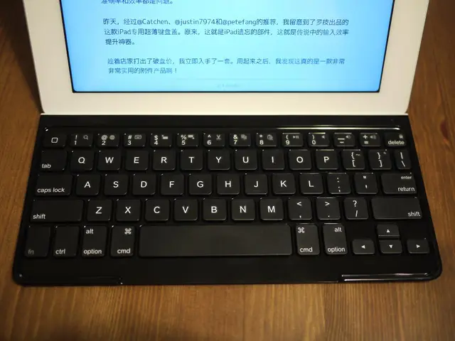 Upgraded hardware on Microsoft Surface 7, yet operating system leaves room for improvement